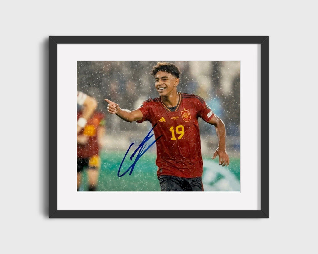 Lamine Yamal Point Autograph Print - Future Icon Soccer FramedSportPrints Gallery Frame 16x20