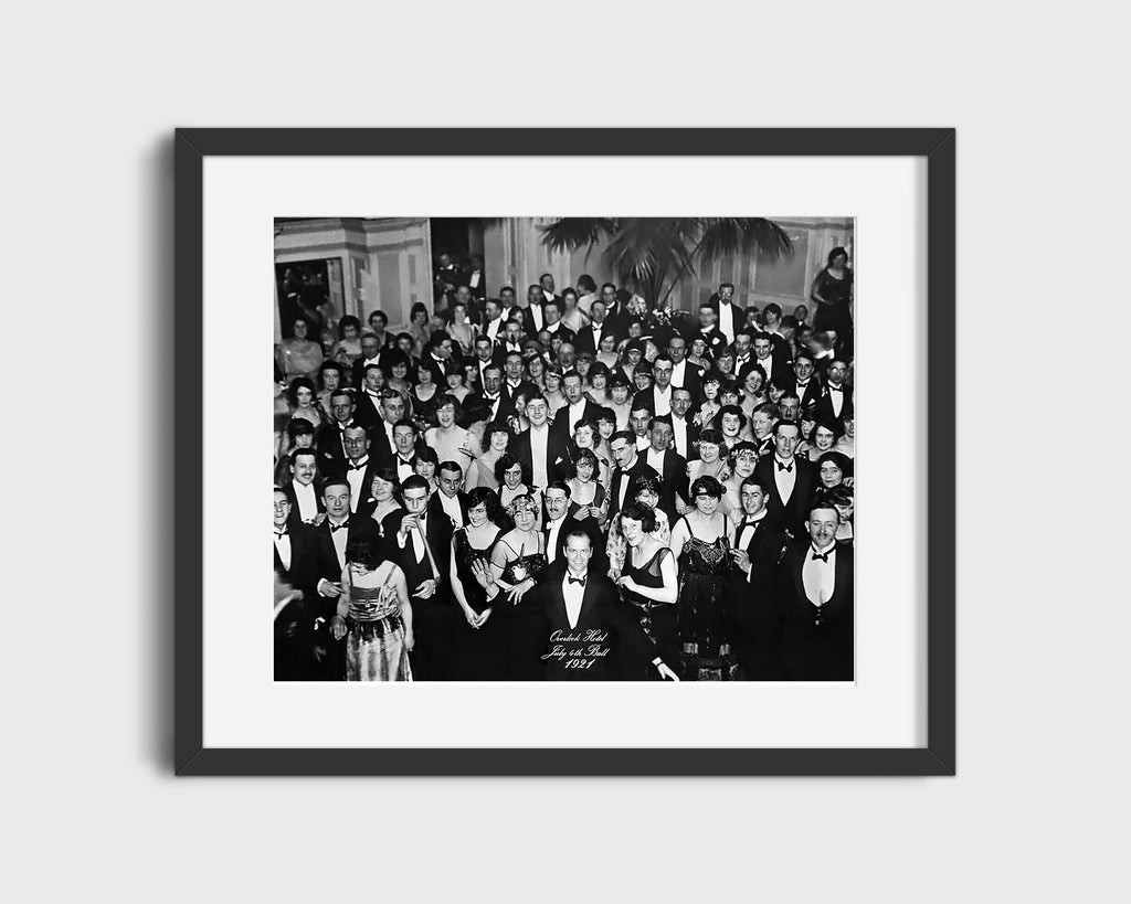 Movie Print - The Shining - Jack Nicholson - Eternal party guest Movies FSPrints Gallery Frame 16x20