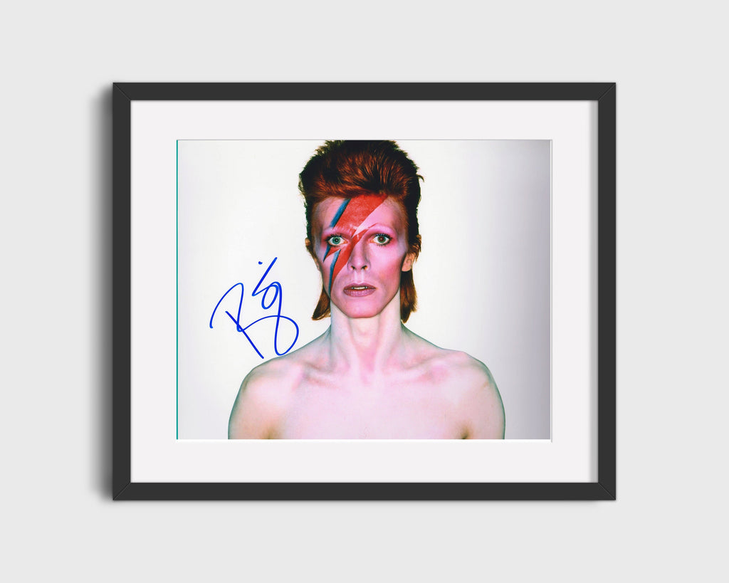 Music Autograph Photo - David Bowie - Starman Strikes Music Vintage Framed Prints Gallery Frame 16x20
