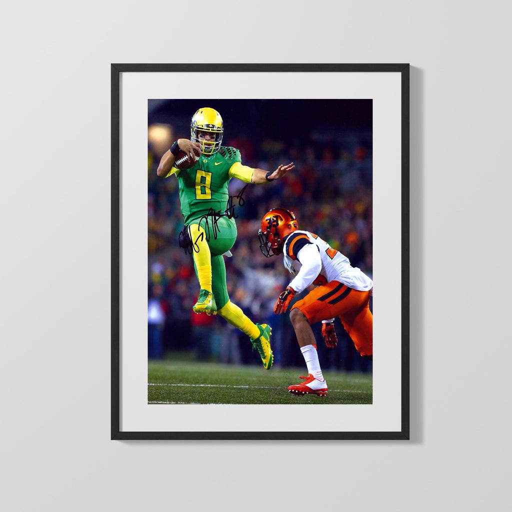 Oregon Autograph Print - Marcus Mariota Airborne - Air Mariota College FSPrints Gallery Frame 16x20
